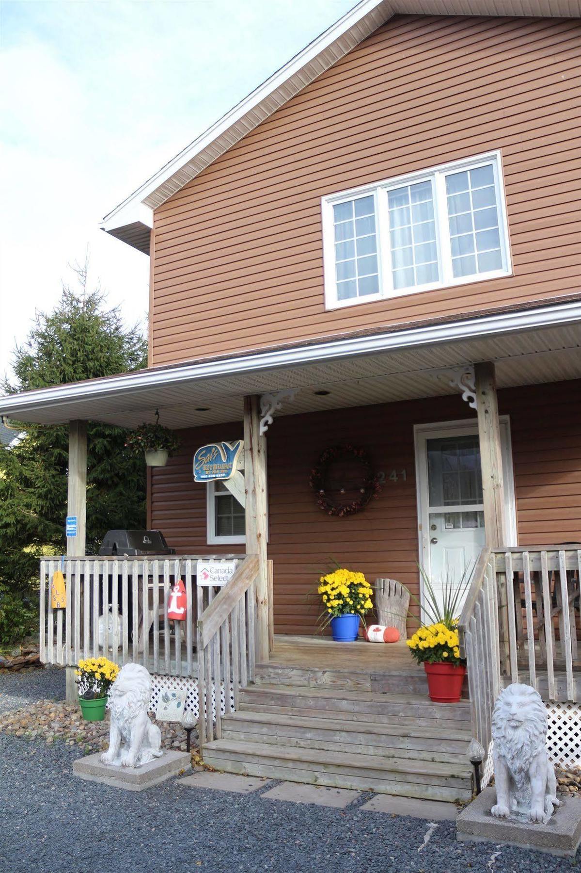 Sal'S Bed And Breakfast By The Sea Herring Cove エクステリア 写真